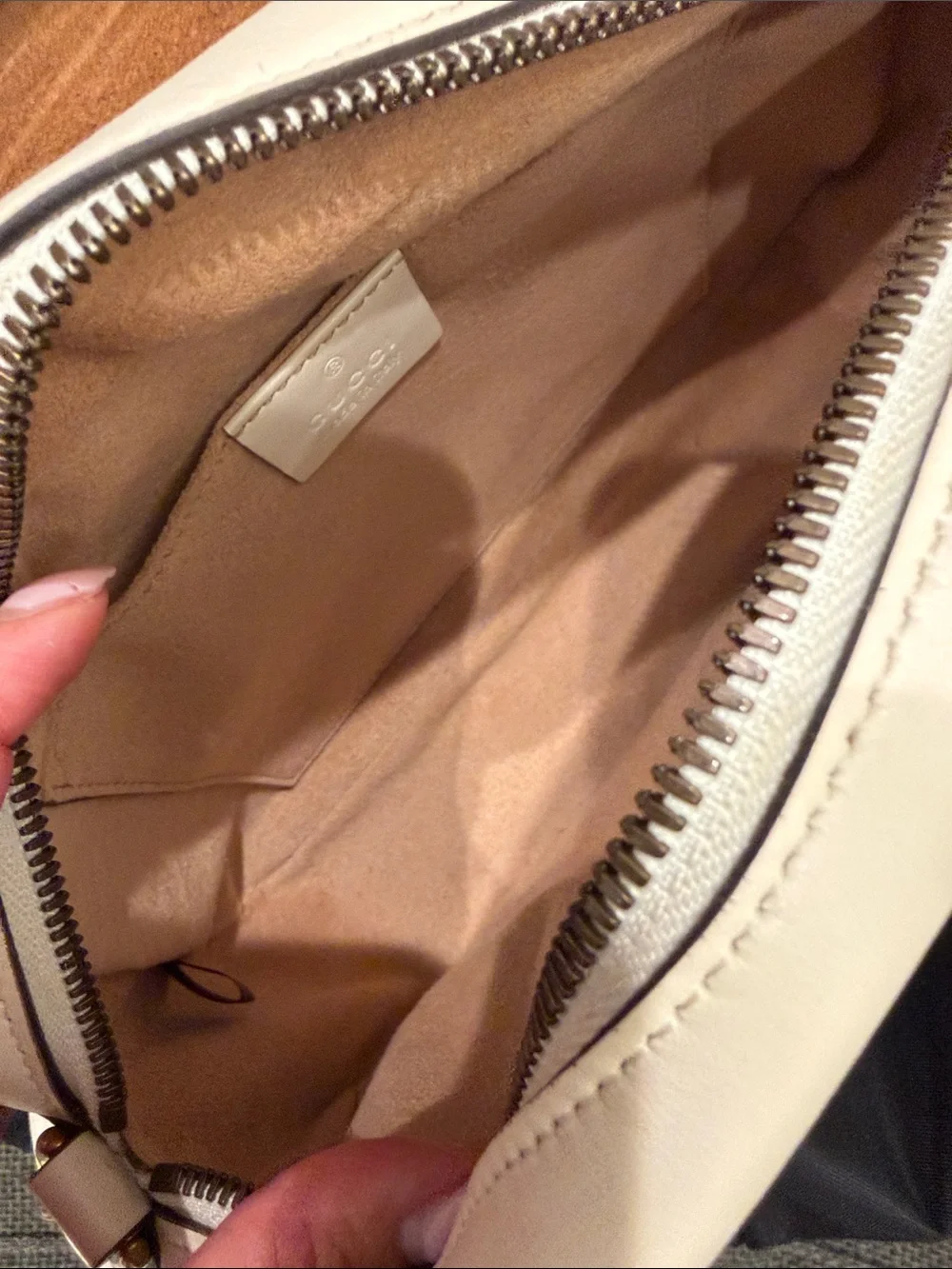 Gucci Cream Chevron Quilted Leather GG Marmont Crossbody Bag - Picture 7 of 8